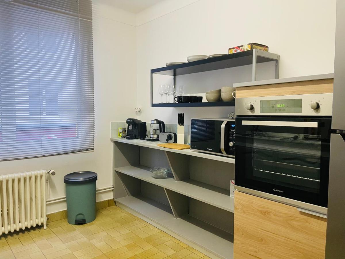 Charmant Appartement De Coeur De Ville - 2 Chambres Lits Queen Size - Netflix - Wifi แชร์บูร์ก อ็อง กงต็องแต็ง ภายนอก รูปภาพ