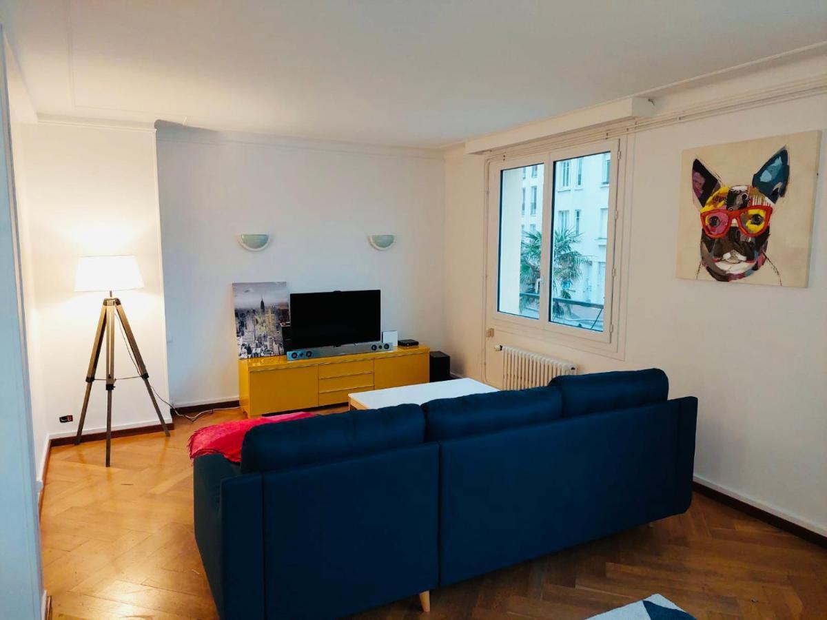 Charmant Appartement De Coeur De Ville - 2 Chambres Lits Queen Size - Netflix - Wifi แชร์บูร์ก อ็อง กงต็องแต็ง ภายนอก รูปภาพ